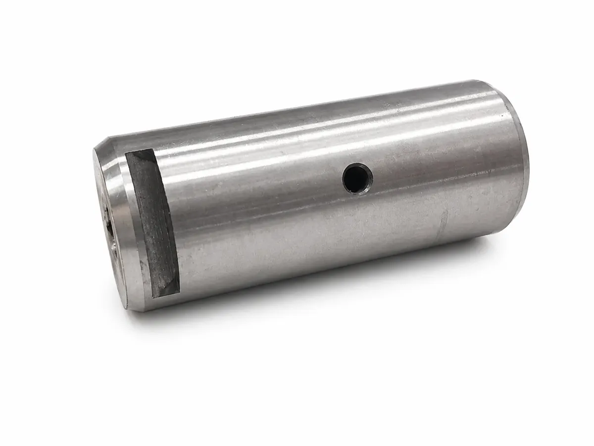 Sworzeń 162-03200-02 koparki Ostrówek – Plastimetal Siennica
